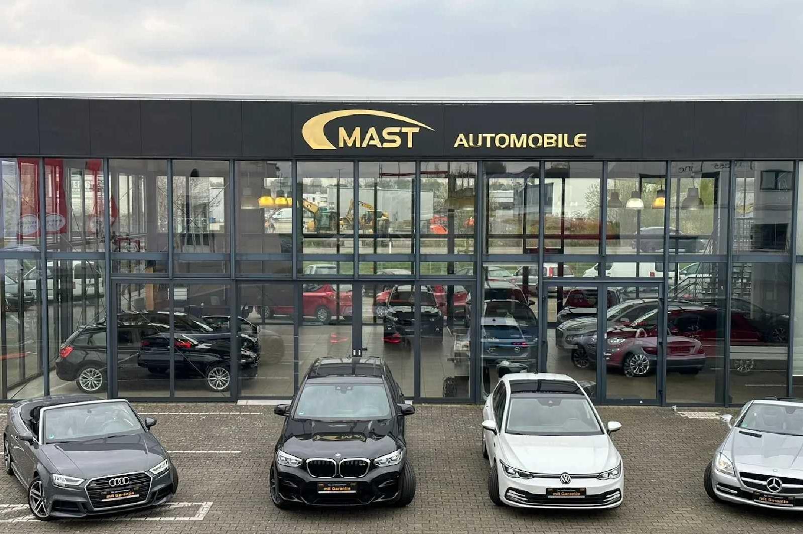 Mast Automobile