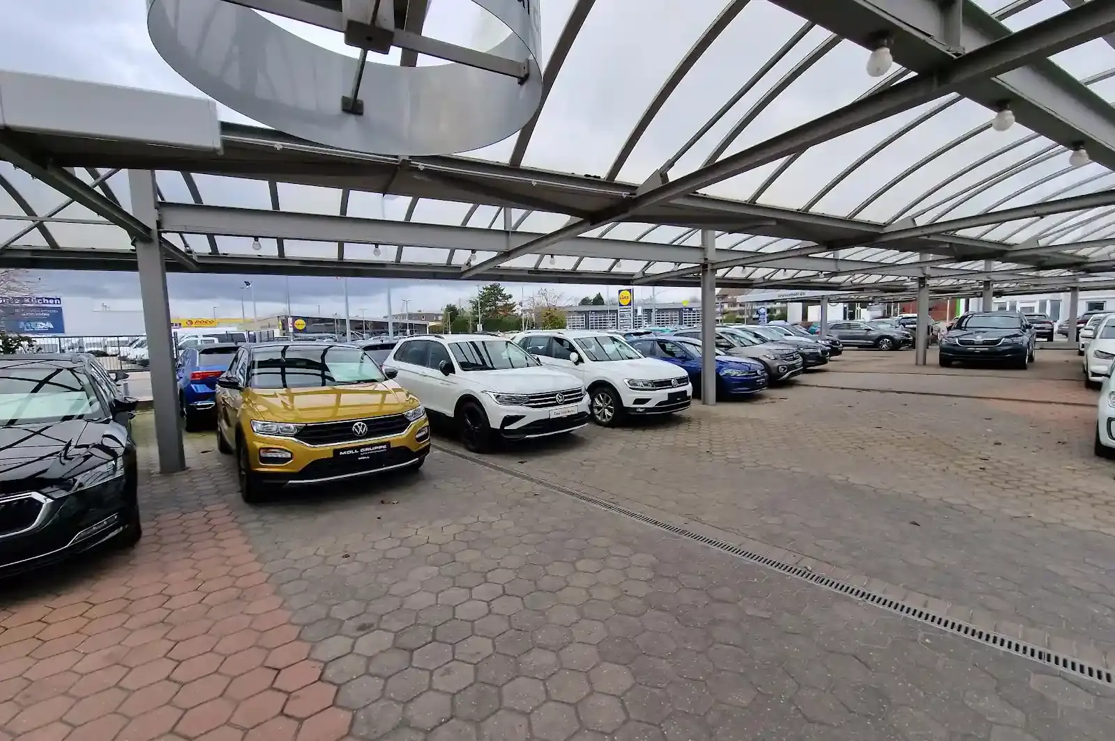 VW Autohaus Moll Kaarst GmbH KA